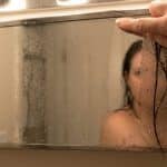 soluzione per lo specchio del bagno che si appanna