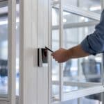 Rischi da conoscere prima di installare una serratura intelligente