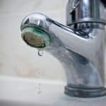 soluzione per il calcare che blocca il rubinetto
