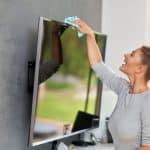 guida alla pulizia dello schermo televisivo